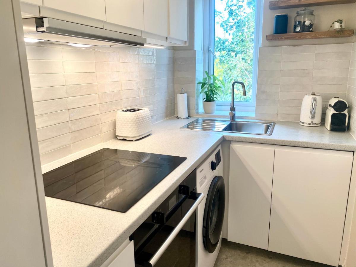 Newly Refurbished 2 Bedroom Apartment In South Лондон Экстерьер фото