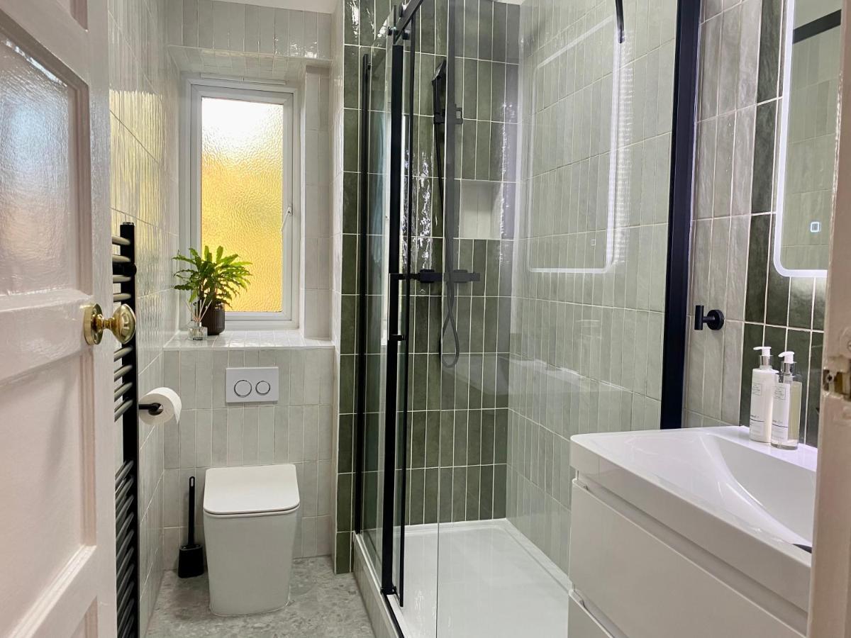 Newly Refurbished 2 Bedroom Apartment In South Лондон Экстерьер фото