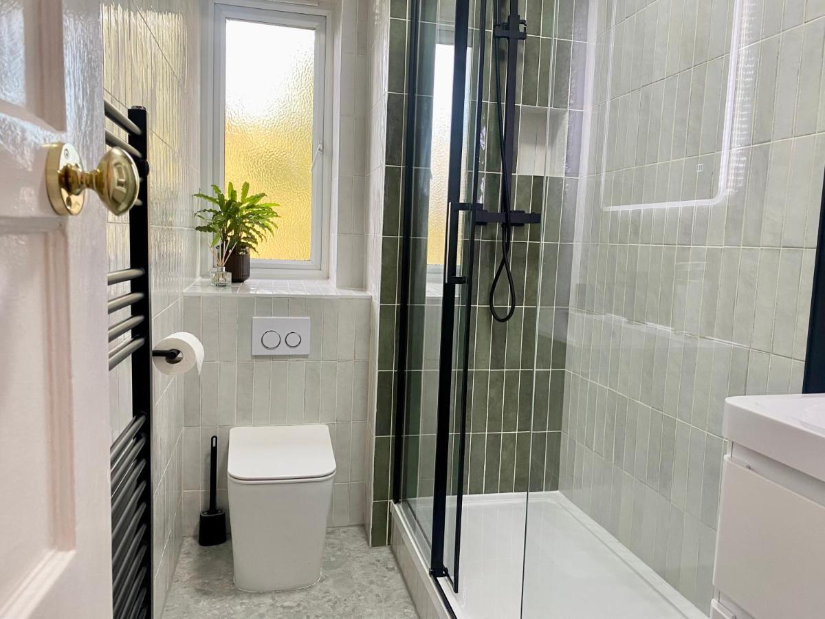 Newly Refurbished 2 Bedroom Apartment In South Лондон Экстерьер фото